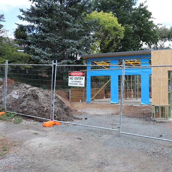 do you deliver and install temporary fencing and what's the cost for this in Prague Nebraska